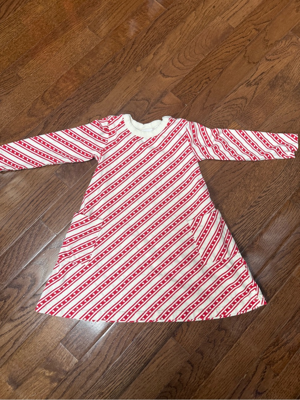Hanna Anderson 3T holiday heart striped dress with neck snap closure and pockets